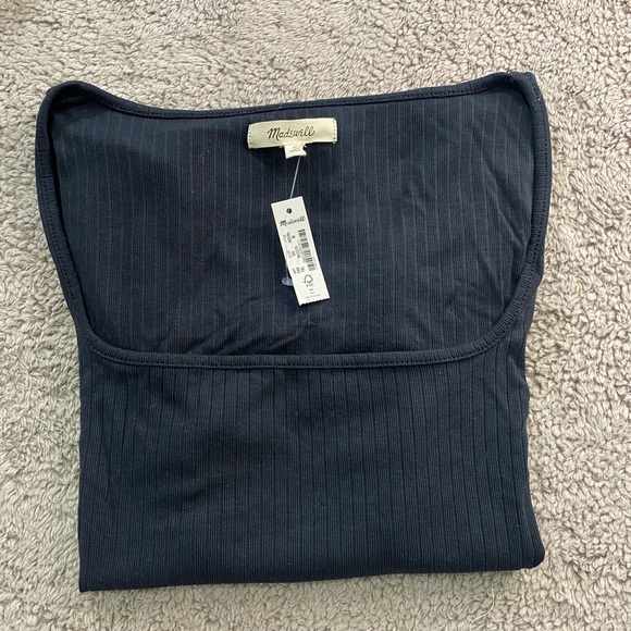 K58 Ribbed Square-Neck Crop Top - Picture 4 of 4